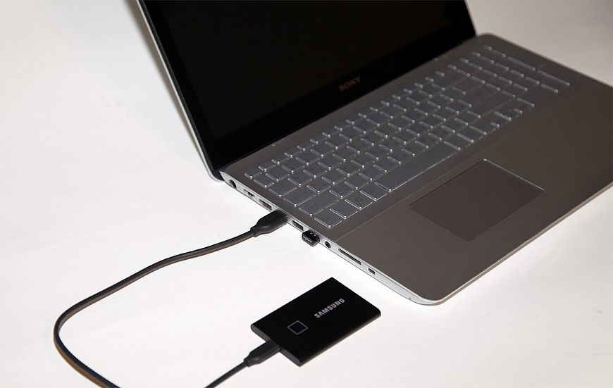 Samsung Portable SSD T7 Touch Samsung Portable SSD T7 Touch