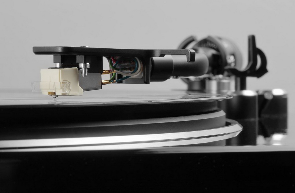 Denon_DP-400_09.jpg Denon_DP-400_09.jpg