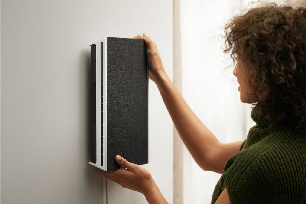 Bang Olufsen Beosound Level 3.jpg Bang Olufsen Beosound Level 3.jpg