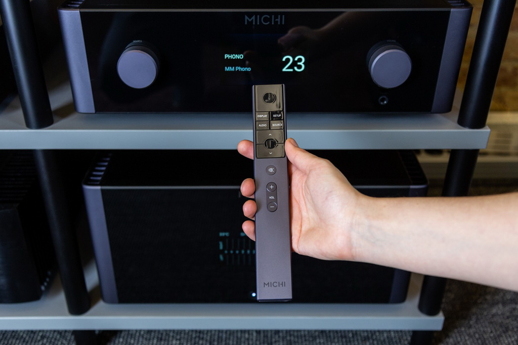 hifi-im-hinterhof-berlin-michi-p5-s5-fernbedienung-1.jpg