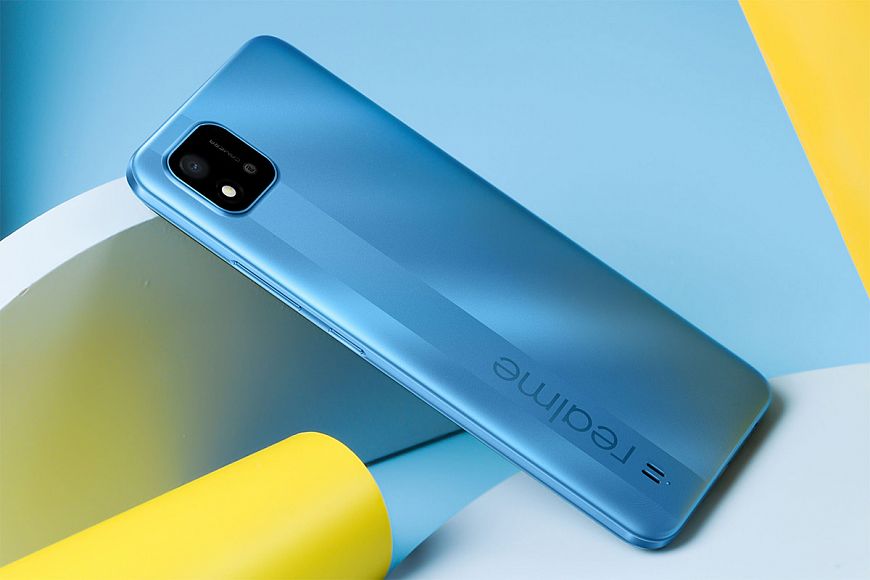 realme C20 - entry-level "king of entertainment" with a capacious battery and a large screen