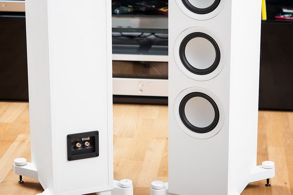 KEF-Q550-06.jpg KEF-Q550-06.jpg