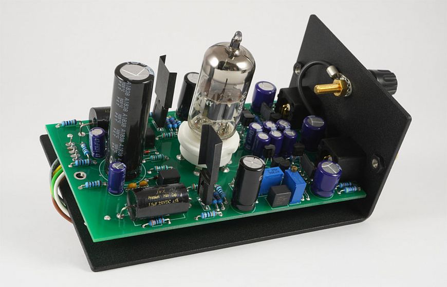 Holborne Passion - hybrid integrated amplifier with replaceable phono stage Holborne Passion - hybrid integrated amplifier with replaceable phono stage