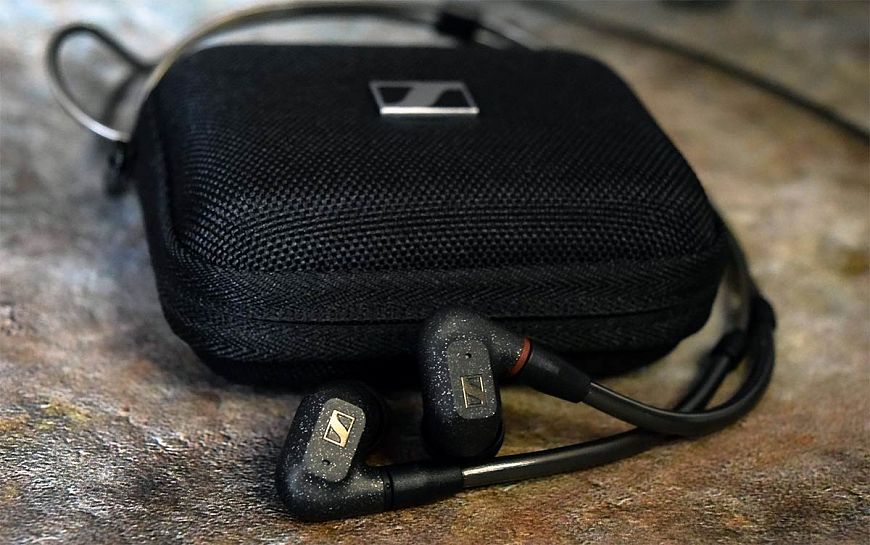 Sennheiser IE 300 in-ear wired headphones Sennheiser IE 300 in-ear wired headphones
