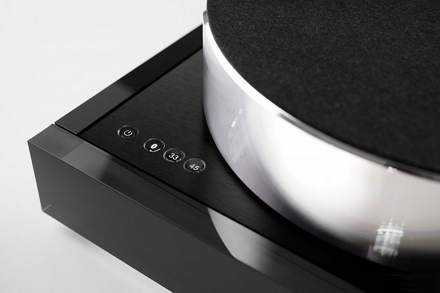 Naim launches Solstice Special Edition turntable with Aro Special Edition tonearm Naim launches Solstice Special Edition turntable with Aro Special Edition tonearm