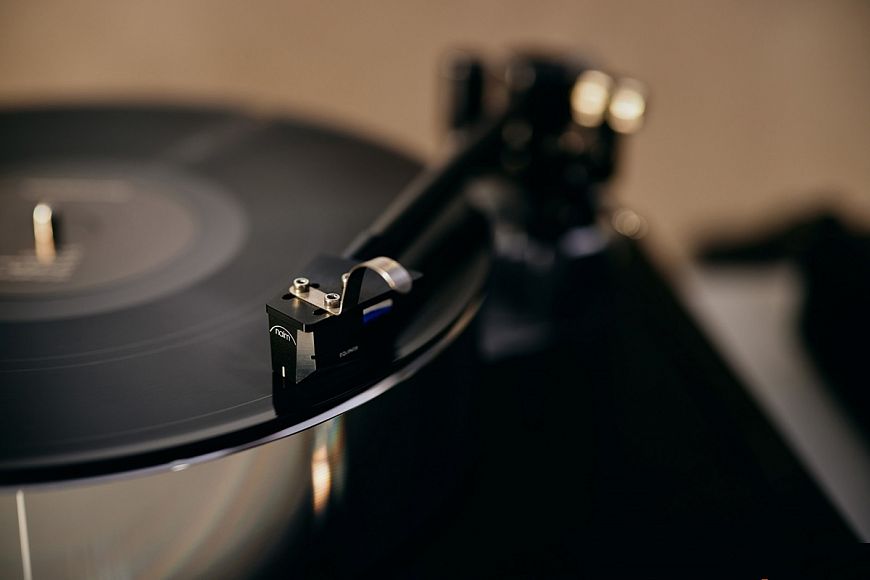 Naim launches Solstice Special Edition turntable with Aro Special Edition tonearm Naim launches Solstice Special Edition turntable with Aro Special Edition tonearm