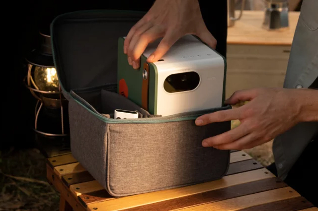 Gift carrying case with the projector