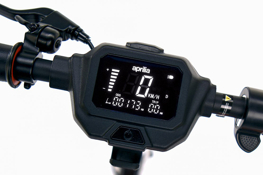 Aprilia eSR1 - Display
