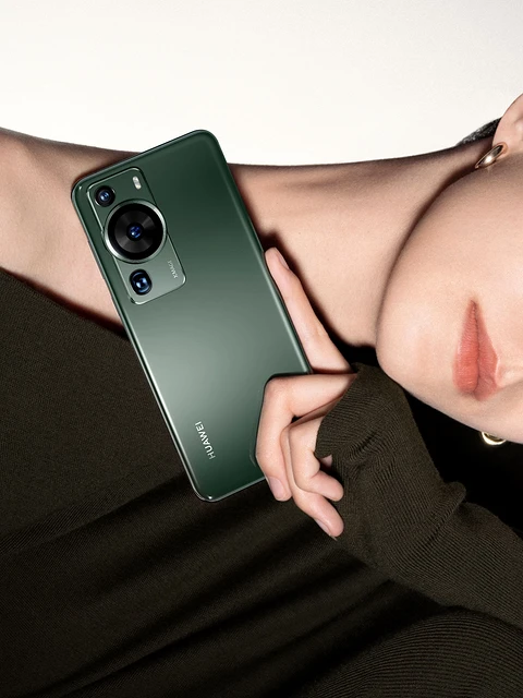 Next to the main camera of the device is a 12 MP telephoto lens, which also received optical stabilization for easier shooting of distant objects. By the way, about the last. Thanks t...