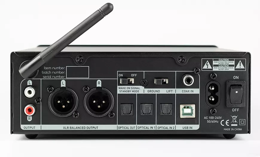 Compact DAC with preamp/headphone amplifier Tangent DAC II