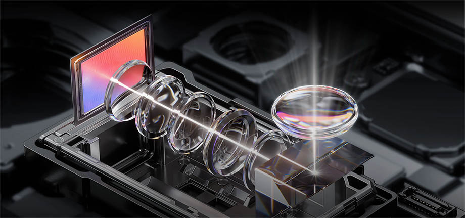 The telephoto lens module was also developed with ZEISS