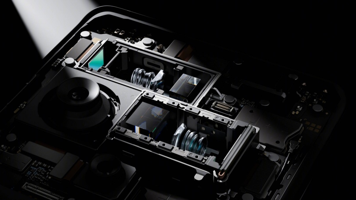 The flagship Oppo Find X7 Ultra has been released: it is the first smartphone with a dual periscope