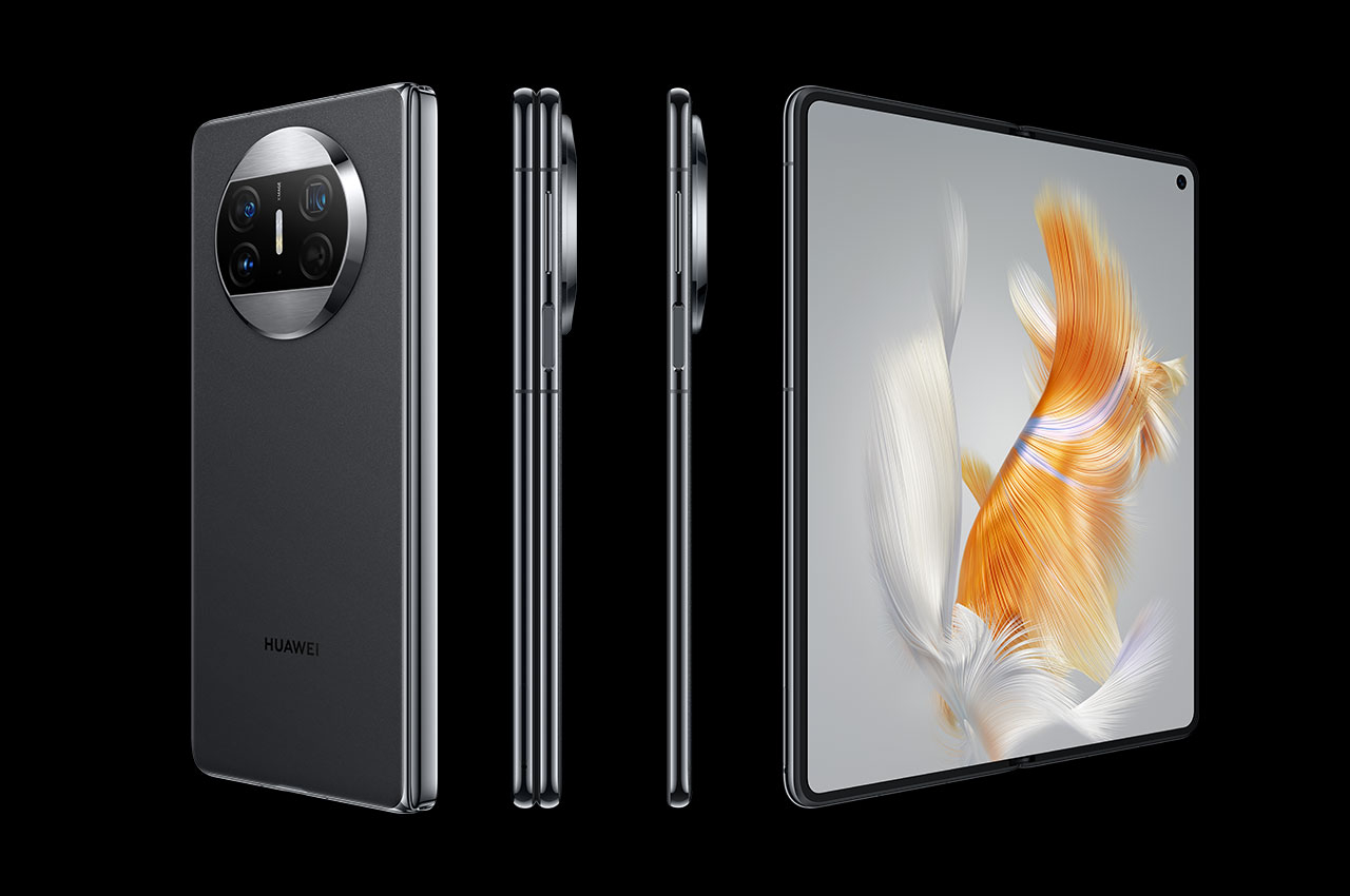 New Huawei smartphone will fold in three. Announcement – ​​early September