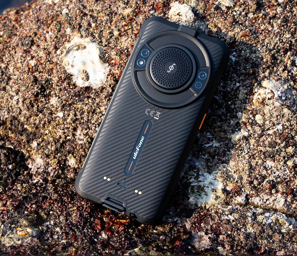 The developers claim that the smartphone will survive a fall from a height of up to 2 meters and immersion to a depth of up to 2 meters for 30 minutes.