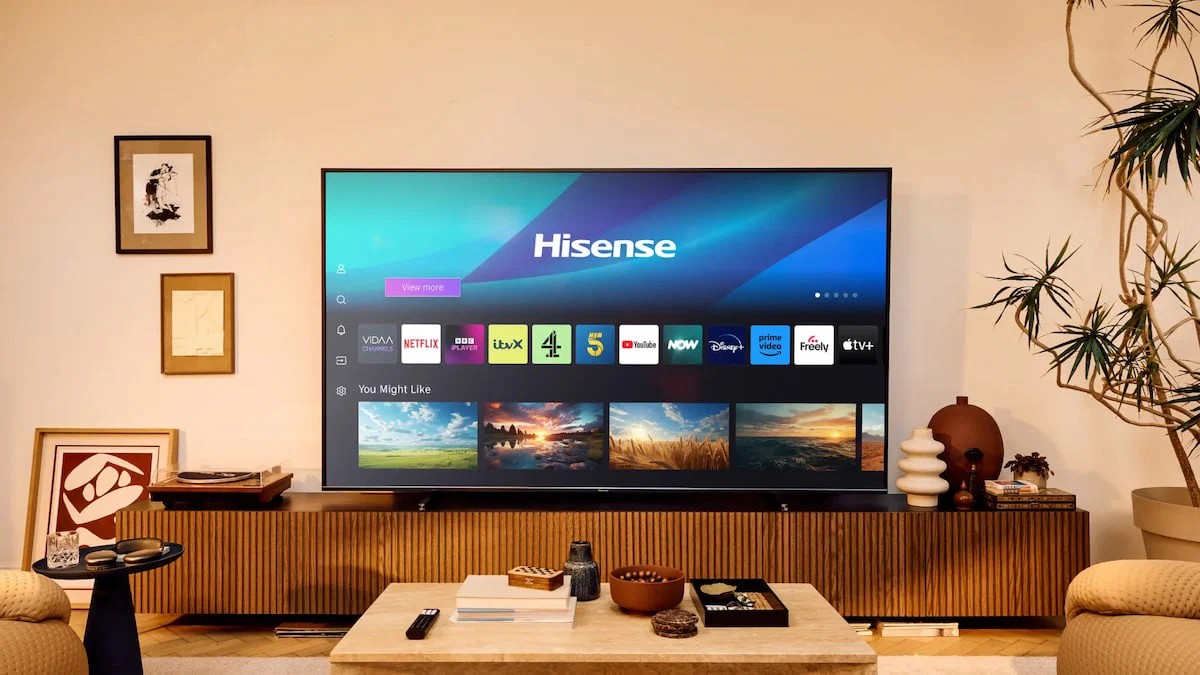 HomeOS keeps everything fast and simple, with quick access to streaming apps and personalized recommendations.