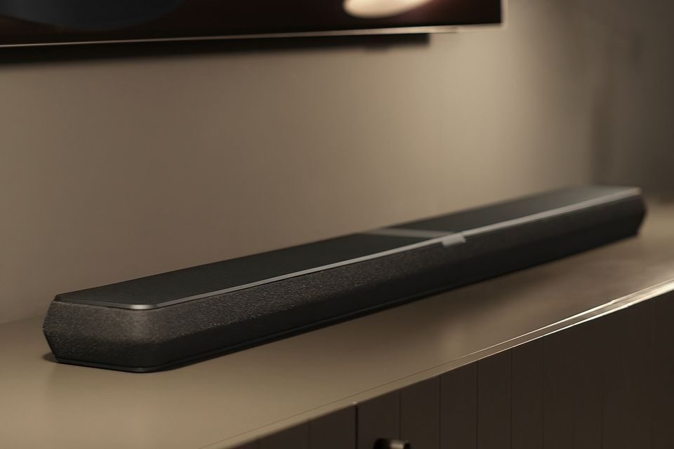 Bowers & Wilkins Panorama 3: Immersive Sound from a Single-Body Soundbar 30 Bowers & Wilkins Panorama 3