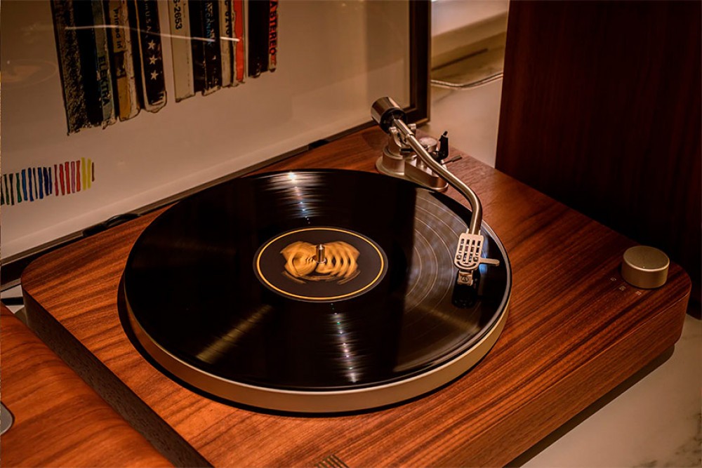 Dum Audio The Turntable: Just a record player 39 Dum Audio The Turntable - just a record player
