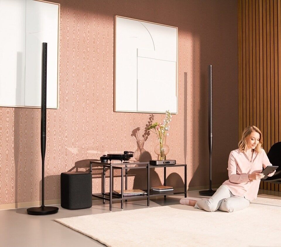 Harman Kardon Radiance 2400: Constant Beamwidth sound, Chromecast and AirPlay 7 Harman Kardon Radiance 2400