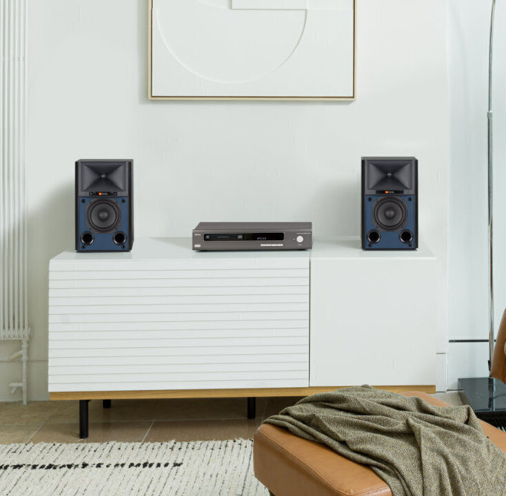 JBL 4305P: Active bookshelf speakers with with built-in streamer 26 JBL 4305P