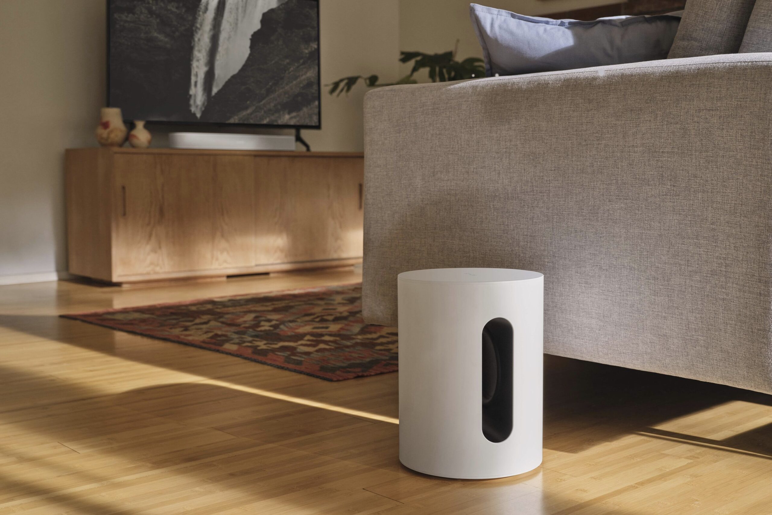 Sonos Sub Mini: Compact wireless and powerful subwoofer 29 Sonos Sub Mini