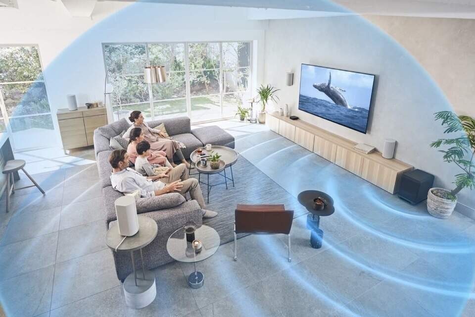 Sony HT-A9: 360 Spatial sound mapping from 12 virtual sources 7 Sony HT A9