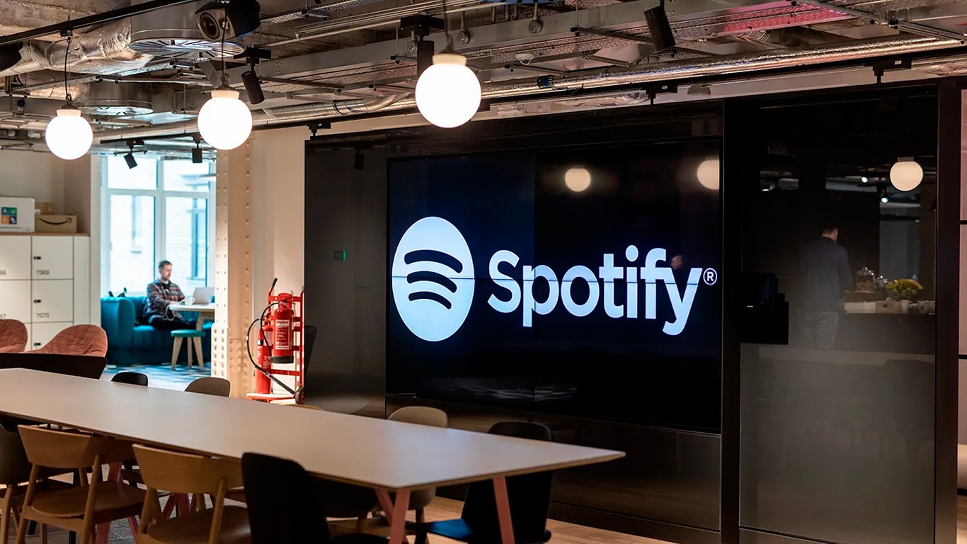 Spotify will cut 17% of employees and this is the third wave of cuts in 2023 28 Spotify will cut 17% of employees - this is the third wave of cuts in 2023