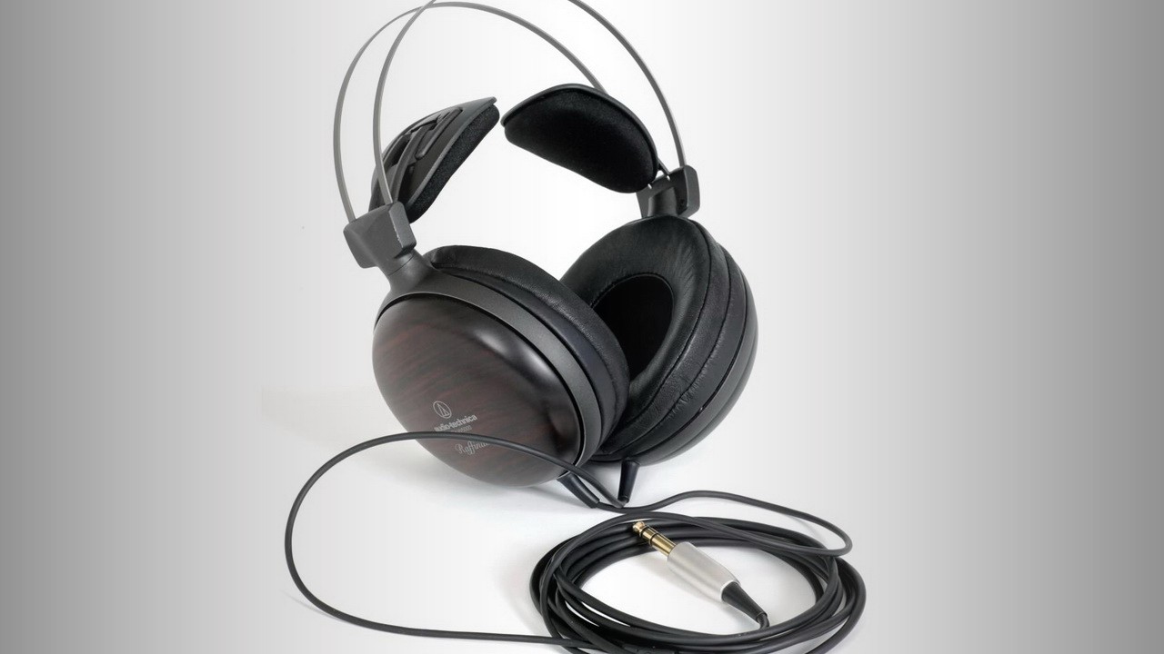 Audio-Technica ATH-W5000: Dynamic headphones with a closed design 26 Audio-Technica ATH-W5000