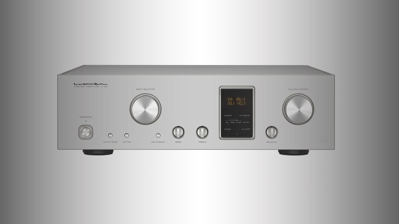 Luxman CX-10: Stylish preamplifier packed with innovative technologies 35 Luxman CX-10 preamplifier