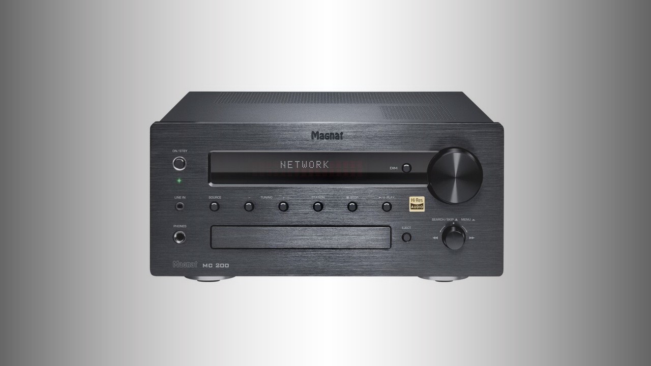Magnat MC-200: Feature-packed CD receiver 27 Magnat MC-200