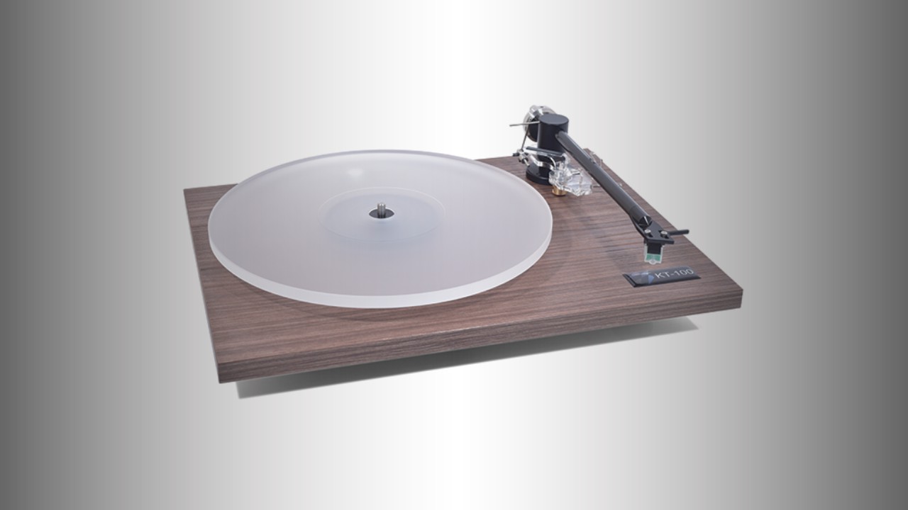 Kestrel KT-100: Durable turntable with a 9.5-inch A5 CARBON tonearm 26 Kestrel KT-100