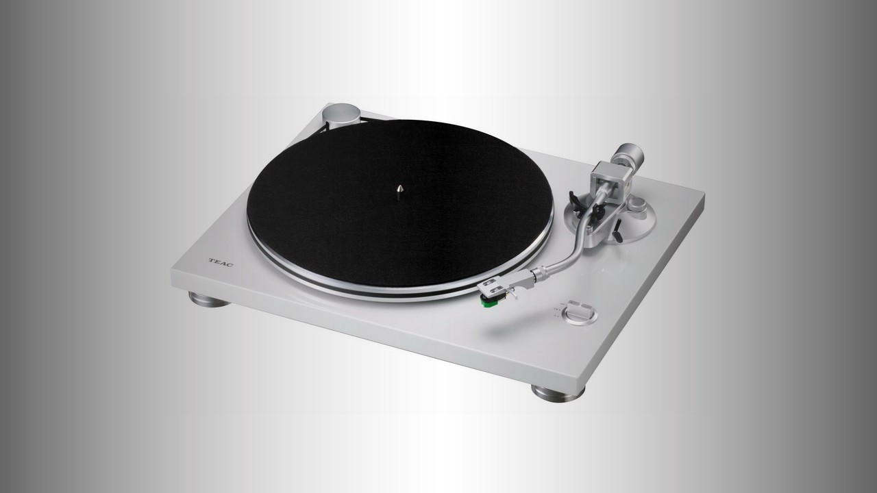 TEAC TN-3B: Classic vinyl player with built-in phono stage 12 TEAC TN-3B
