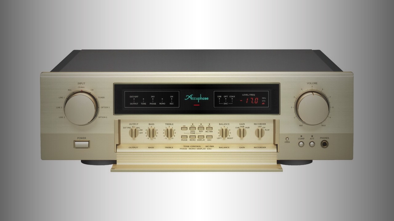 Accuphase C-2150: Preamplifier with analog balanced volume control 27 Accuphase C-2150