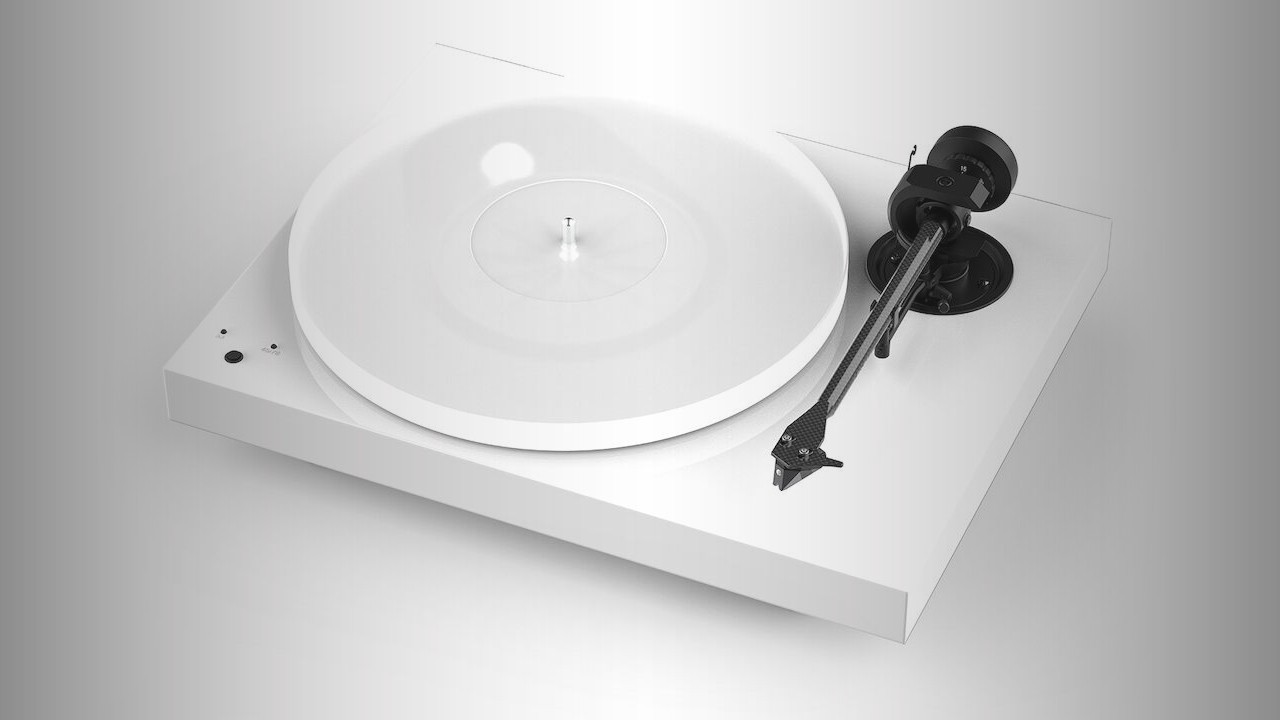 Pro-Ject X1 B: A sleek and sophisticated turntable 7 PRO-JECT X1 B