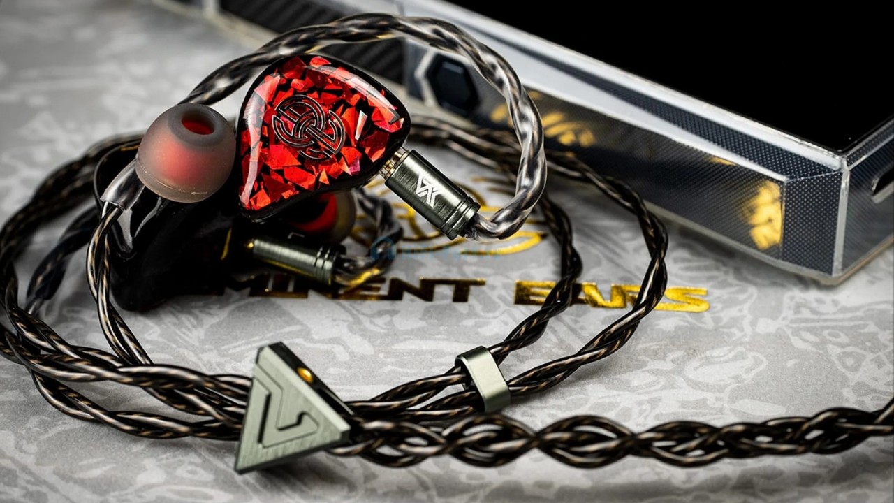 Eminent Ears RUBY: In-ear headphones with 1 speaker, 4 armature and 4 electrostatic drivers 7 Eminent Ears RUBY