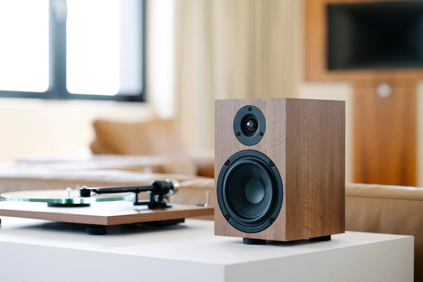 Pro-Ject Speaker Box 5 E: Compact two-way monitor speaker 7 Pro-Ject Speaker Box 5 E