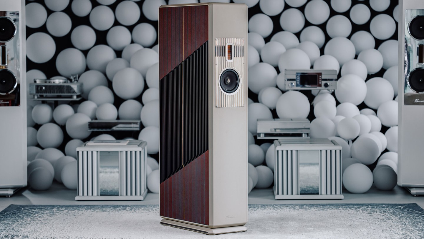 Burmester unveils silver-plated anniversary edition of BC150, 111 and 218 26 Silver-plated anniversary edition of Burmester BC150, 111 and 218