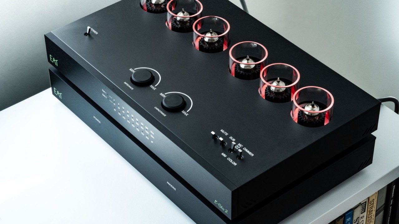 EAT E-Glo II: Sophisticated phono amplifier with glowing tubes 7 EAT E-Glo II phono amplifier