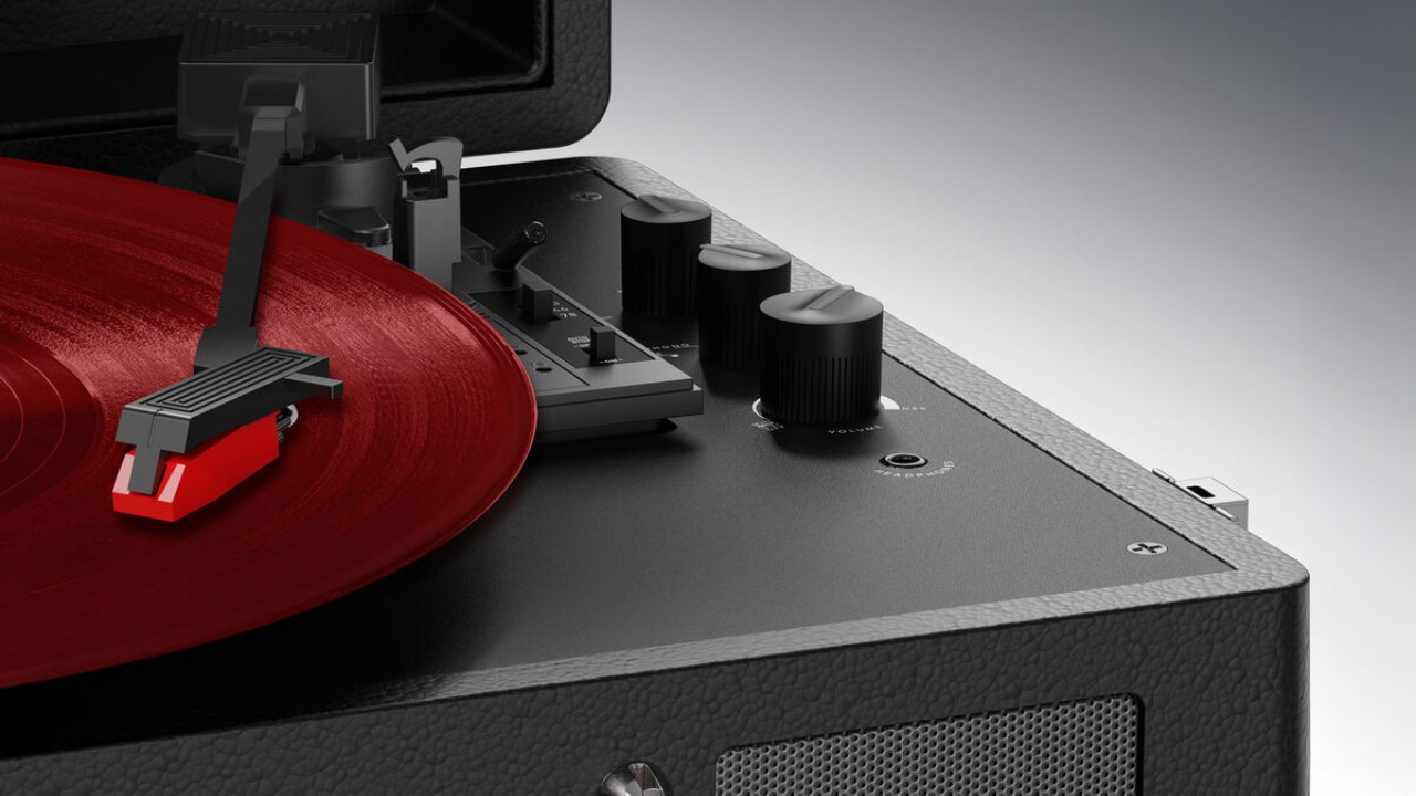 Check out the Mixx Revival 55: A suitcase-style vinyl record player for just $100! 27 Mixx Revival 55