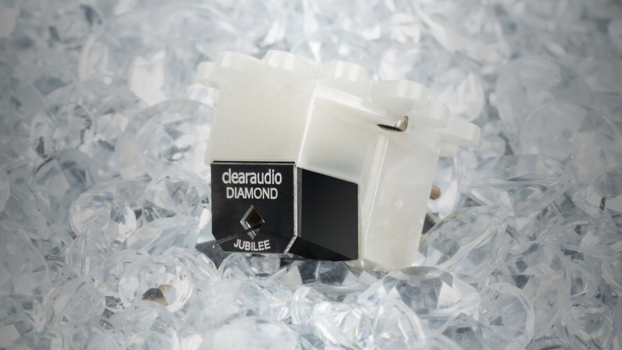 Clearaudio’s $25,000 Diamond Jubilee MC: The Ultimate Turntable Cartridge You’ll Never Own 34 clearaudio diamond jubilee mc
