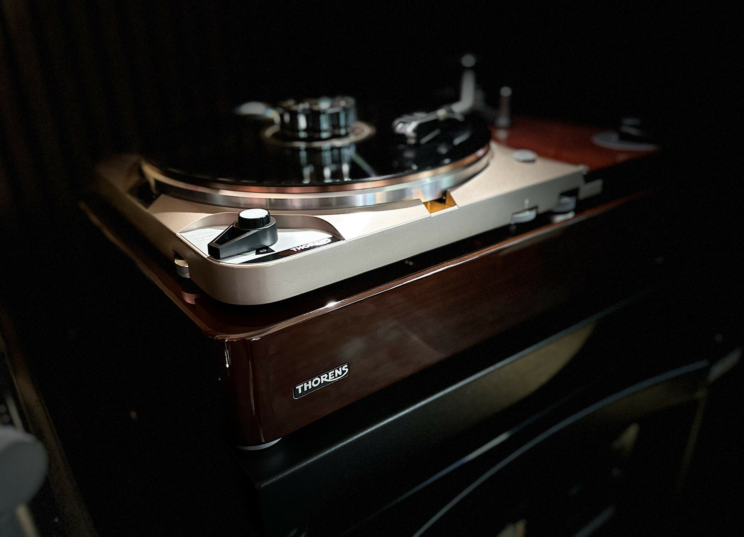 Thorens TD 124 DD Exclusive: The Legendary Turntable Reimagined for 2025 31 Thorens TD 124 DD Exclusive: The Legendary Turntable Reimagined for 2025