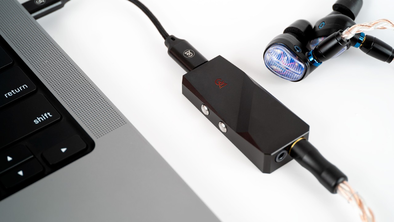 Campfire Audio Relay: Portable DAC & Headphone Amplifier 27 Campfire Relay: DA converter and headphone amplifier with 3.5 and 4.4 mm jacks