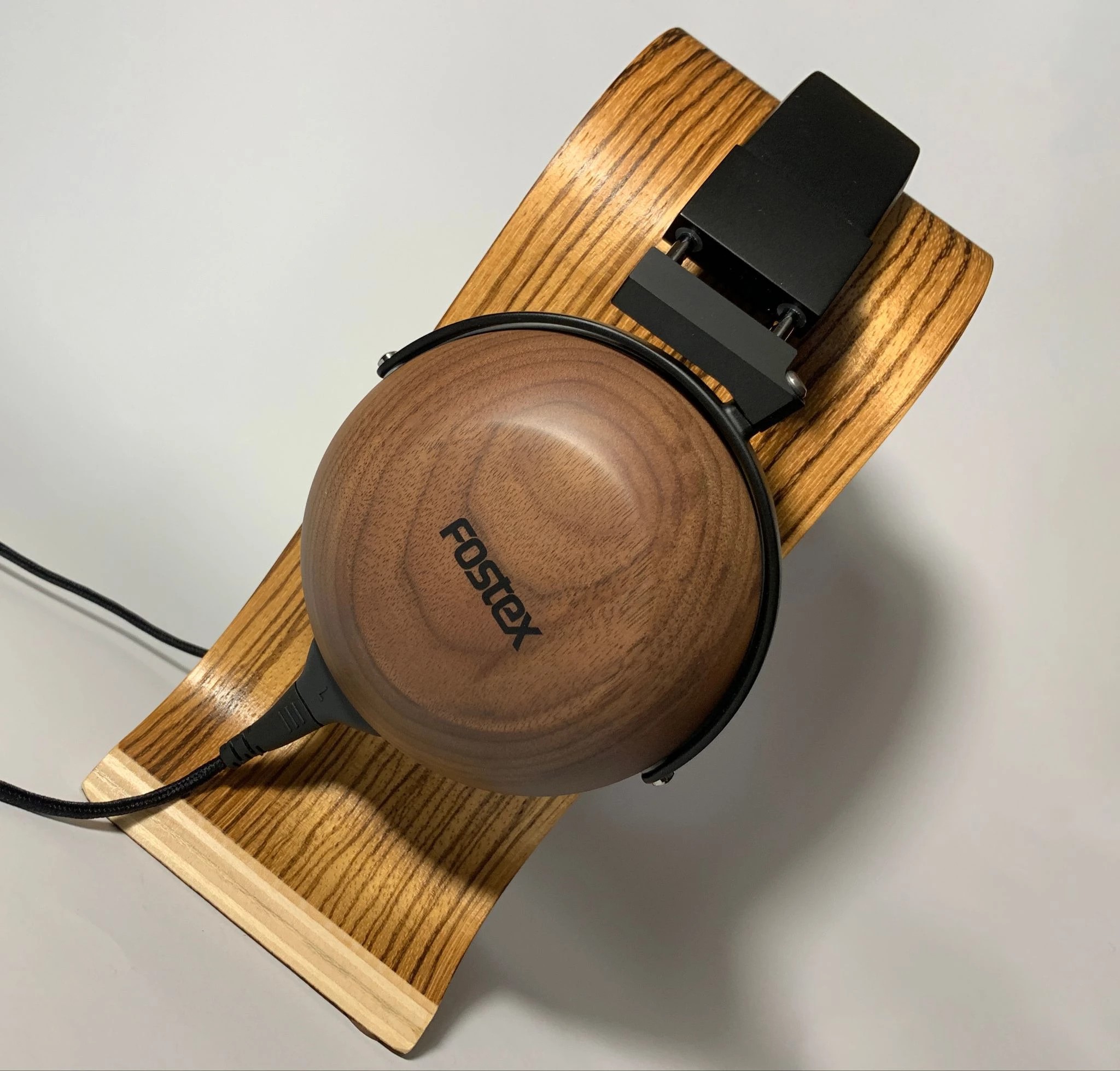 Fostex TH610 Review: Mature Sound in a Handcrafted Shell 28 Fostex TH610 Review: Balanced Japanese Craftsmanship in Closed-Back Headphones