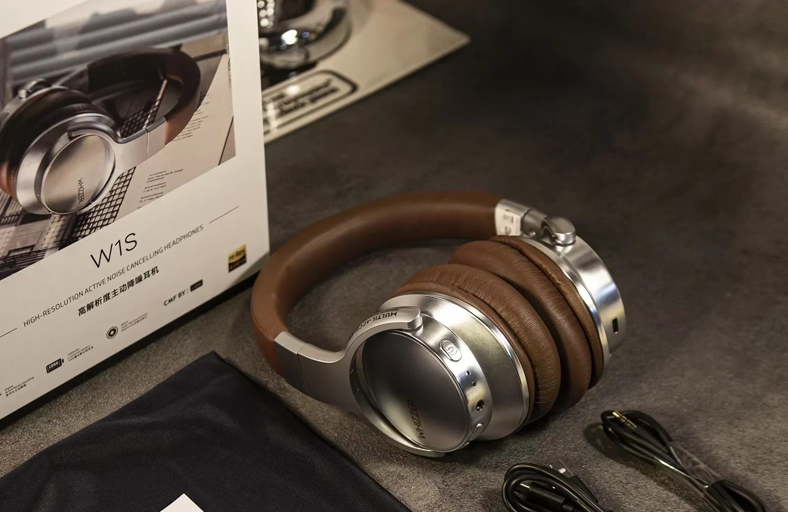 Whizzer W1S: Vintage-Style Wireless Headphones with ANC and Extreme Battery Life 7 Whizzer W1S Over-Ear Headphones Combine Retro Design with Modern ANC
