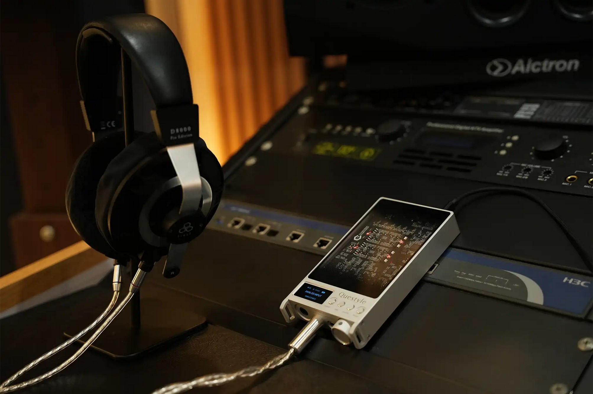 The Questyle Sigma Pro is a transportable DAC and headphone amp with dual ESS DACs, Current Mode amplification, high-res support, and serious power for any headphones.