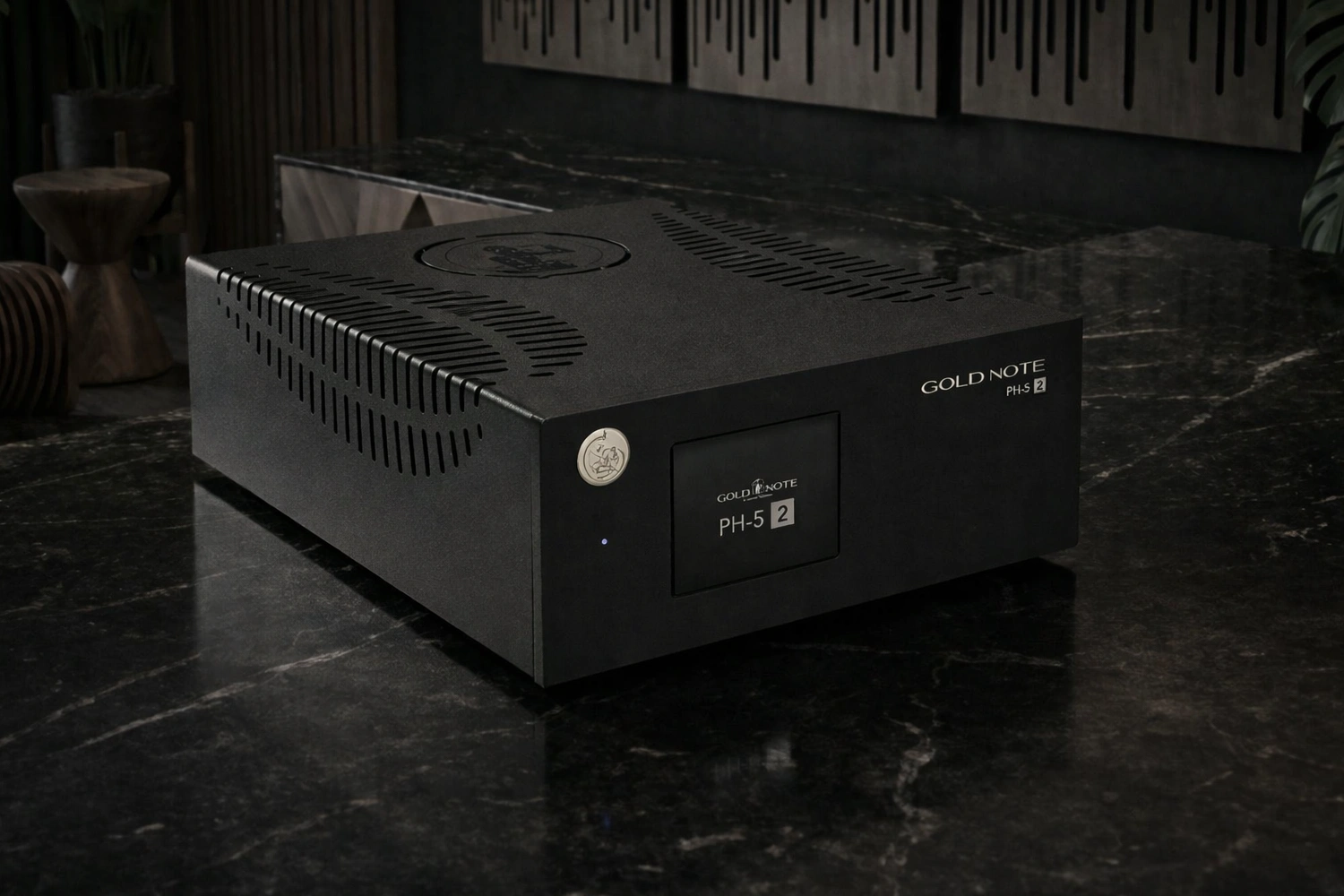 Gold Note PH-5.2 Promises Next-Level Analog Sound for Serious Vinyl Fans 7 Gold Note’s new PH-5.2 brings Italian design, multiple EQ curves, and a fully discrete analog signal path for precise MM and MC cartridge matching.