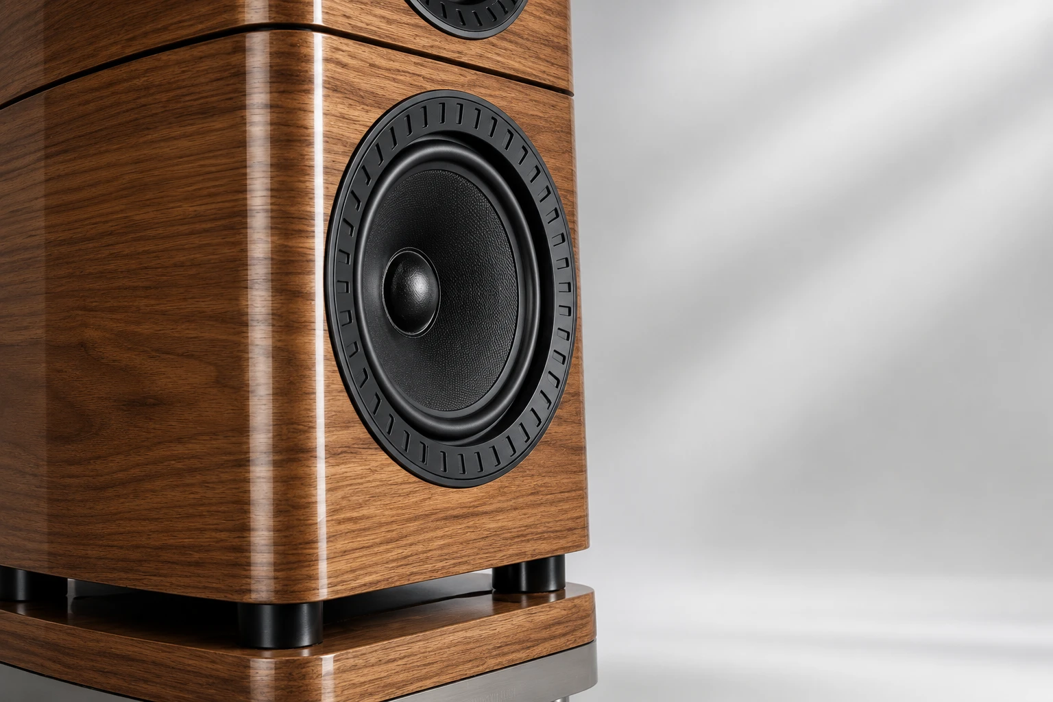 Wharfedale Elysian R: Flagship Speakers Get Major Acoustic Upgrades 9 The crossover uses high-quality components such as silicon-iron core (low DCR) voice coils for the bass and air coils for the mid/high frequencies, as well as Super Audiophile polypropylene capacitors.